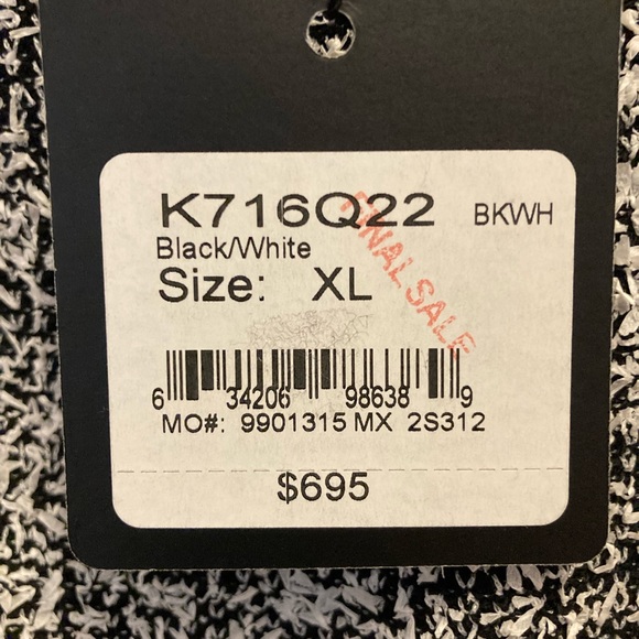 Beautiful NWT St. John suit with three pieces. - Picture 6 of 9